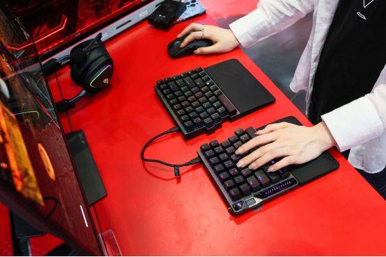 BW 2025盛会启幕,ROG新品电竞外设惊艳降临