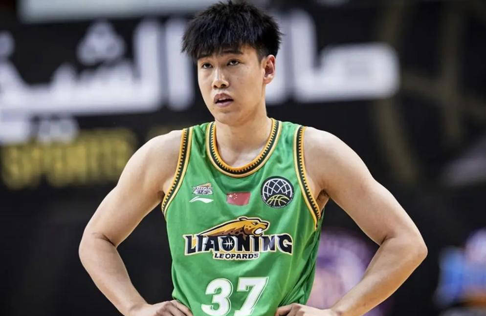 CBA球员转会和续约消息汇总